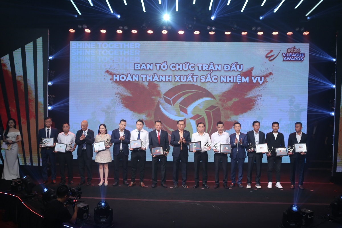 v-league awards 2024 cau thu viet kieu duoc vinh danh hinh anh 7