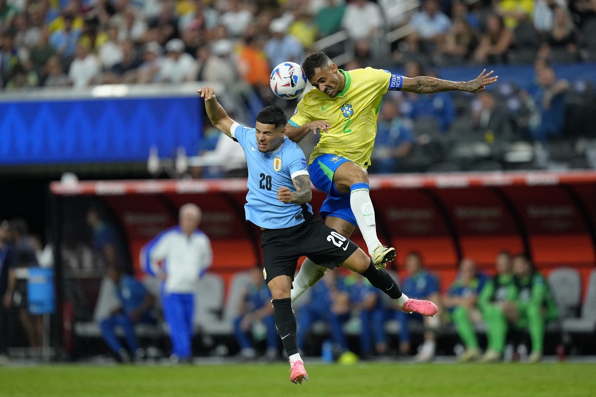 brazil thua uruguay tren cham luan luu, dung buoc o tu ket copa america hinh anh 7